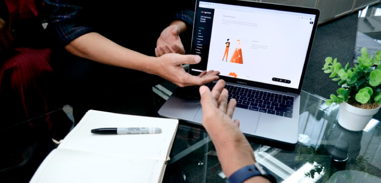 How consumers benefit from B2C and B2B coming together
